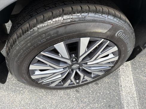 Certified 2023 Nissan Altima 2.5 SV w/ SV Premium Package AWD/4WD image 16