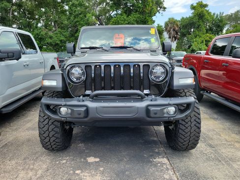 Used 2020 Jeep Wrangler Unlimited Sport AWD/4WD image 2