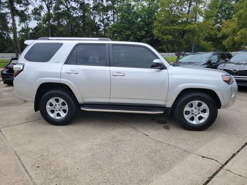 Certified 2020 Toyota 4Runner SR5 RWD image 8