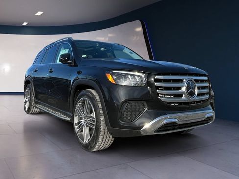 Used 2026 Mercedes-Benz GLS 450 4MATIC image 4