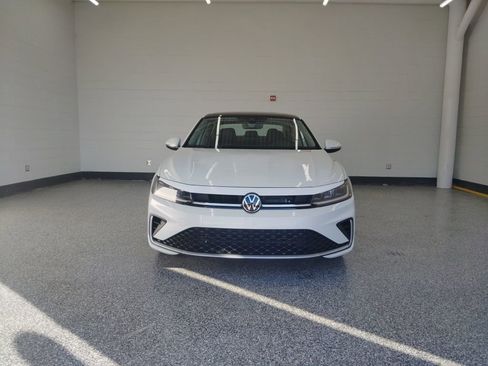 New 2026 Volkswagen Jetta SEL image 2