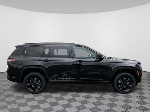 New 2026 Jeep Grand Cherokee L Limited w/ Limited Altitude Package AWD/4WD image 30