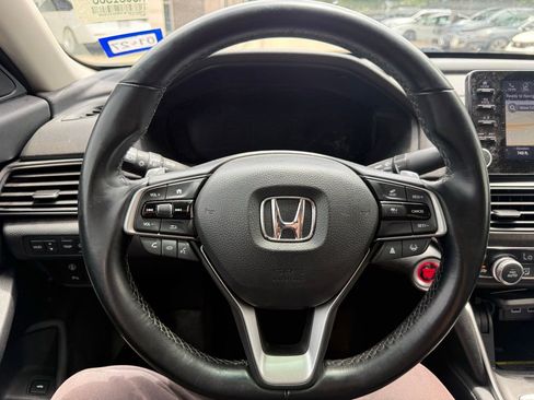 Used 2021 Honda Accord Touring image 11