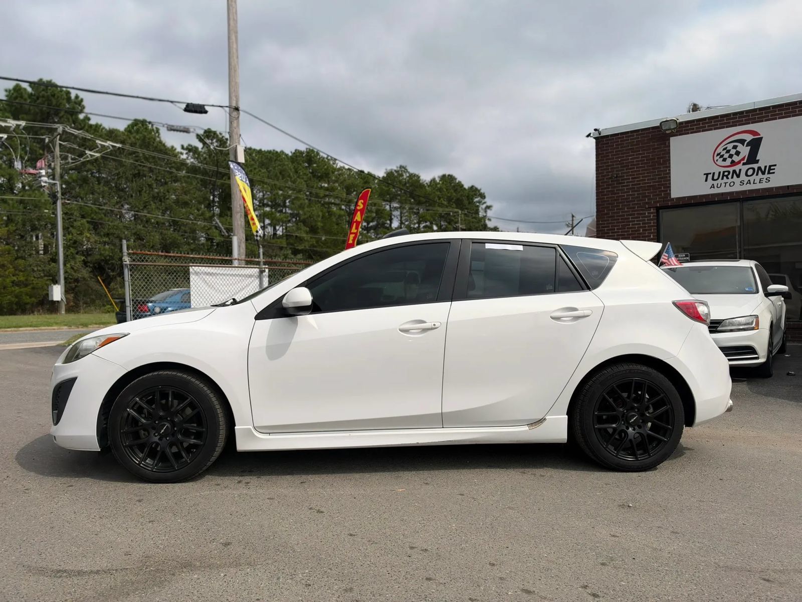 Used 2010 MAZDA MAZDA3 s Grand Touring FWD image 2