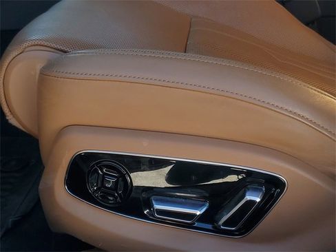 Used 2021 Audi A8 L 4.0T w/ Luxury Package image 10