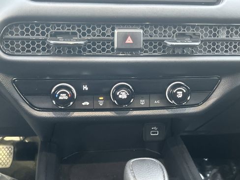 Certified 2024 Honda HR-V LX image 16