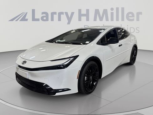 Certified 2026 Toyota Prius Plug-In Hybrid FWD image 1
