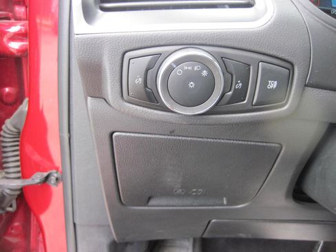 Used 2024 Ford Edge SEL image 13