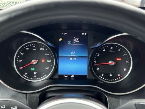 Certified 2022 Mercedes-Benz GLC 300 4MATIC w/ Driver Assistance Package image 15