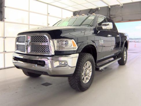 Used 2016 RAM 2500 Laramie w/ Snow Chief Group AWD/4WD image 2