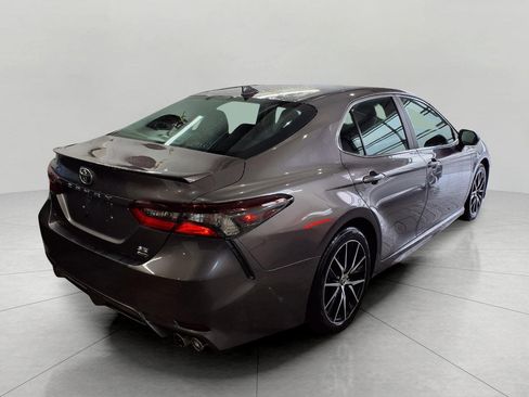 Used 2022 Toyota Camry SE image 7