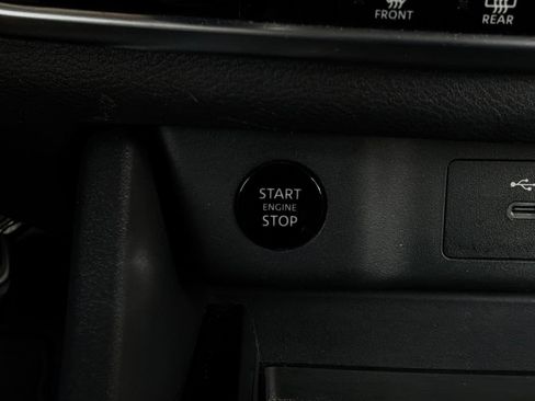 Used 2025 Nissan Rogue SV FWD image 26