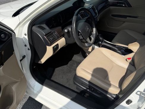 Used 2017 Honda Accord EX-L image 13