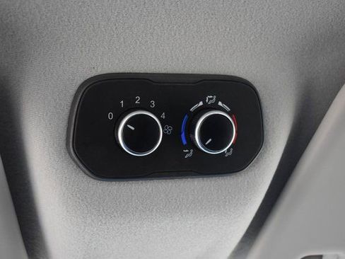 Used 2020 Ford Transit 350 XLT image 28