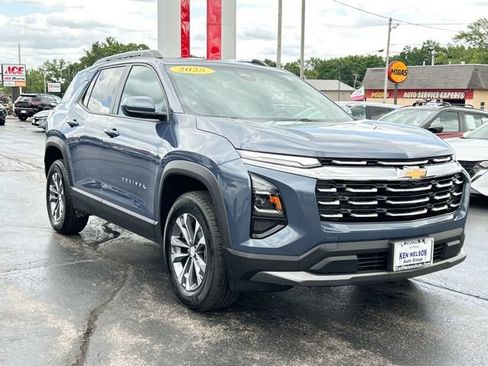 Used 2025 Chevrolet Equinox LT w/ Convenience Package II AWD/4WD image 12