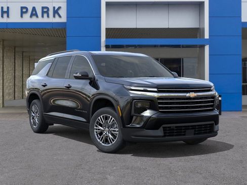 New 2026 Chevrolet Traverse LT w/ Driver Confidence Package FWD image 7