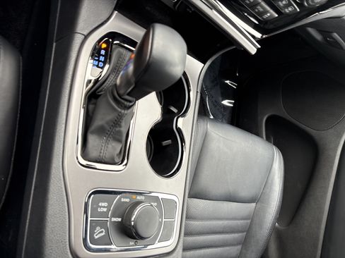 Used 2019 Jeep Grand Cherokee Limited X AWD/4WD image 33
