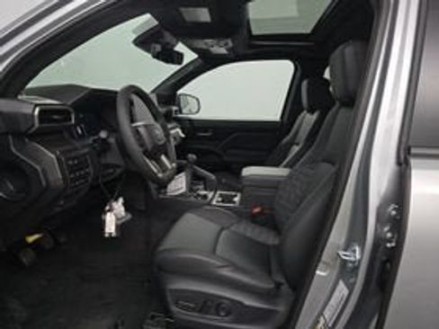 Used 2026 Toyota Tacoma TRD Off-Road AWD/4WD image 6