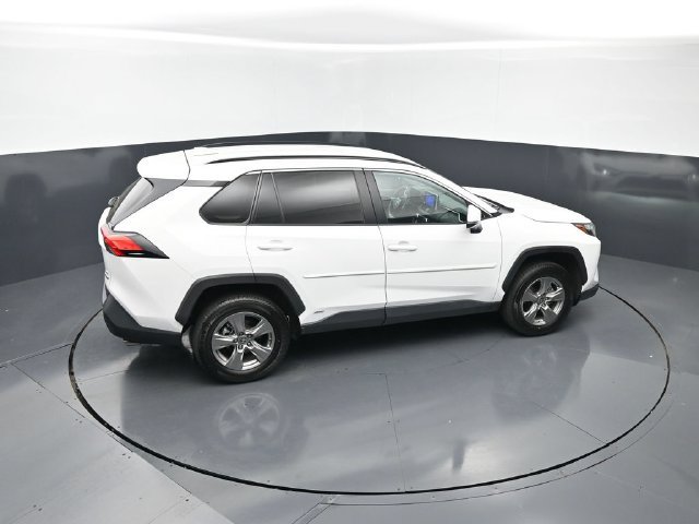 Used 2024 Toyota RAV4 LE AWD/4WD image 29