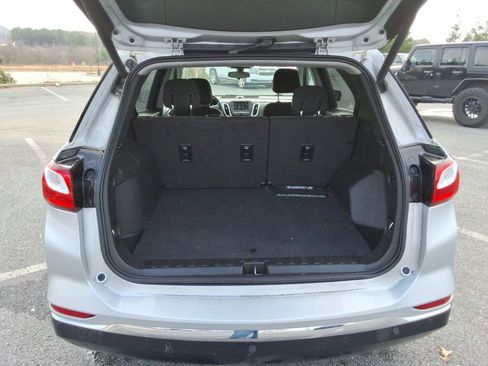 Used 2019 Chevrolet Equinox LT image 10