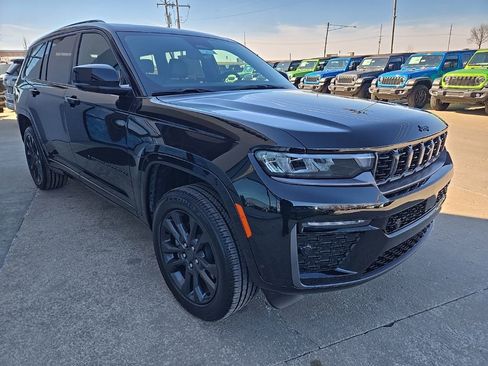 New 2026 Jeep Grand Cherokee L Limited image 13