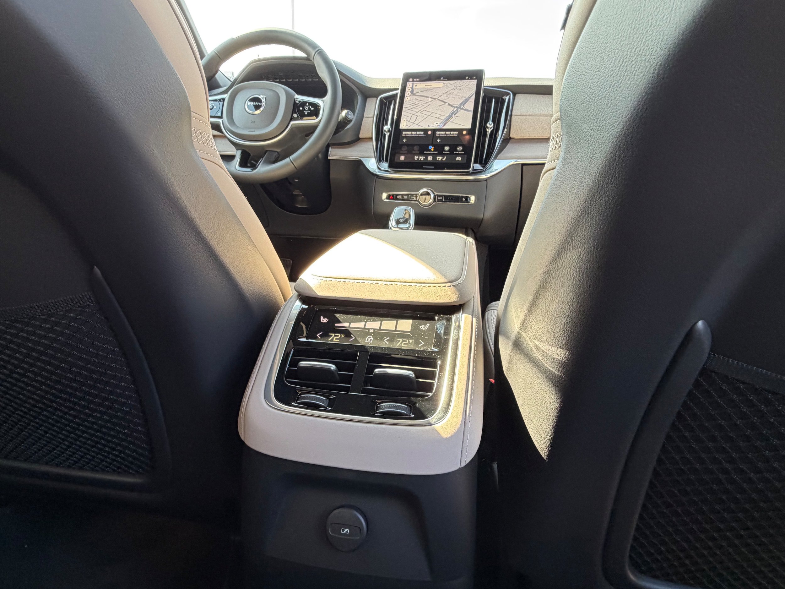 New 2026 Volvo XC90 T8 Plus w/ Protection Package Premier AWD/4WD image 11