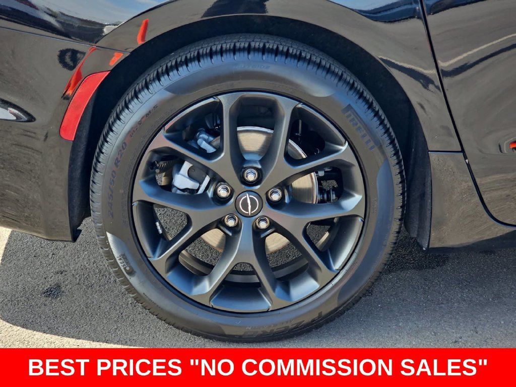 Used 2026 Chrysler Pacifica Limited w/ S Appearance Package FWD image 40