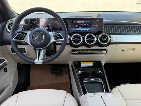 New 2026 Mercedes-Benz GLB 250 image 29
