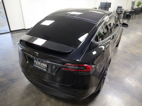 Used 2016 Tesla Model X 75D image 11