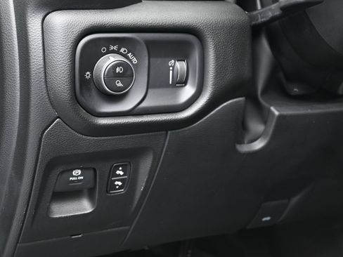 Used 2023 RAM 1500 Big Horn AWD/4WD image 23