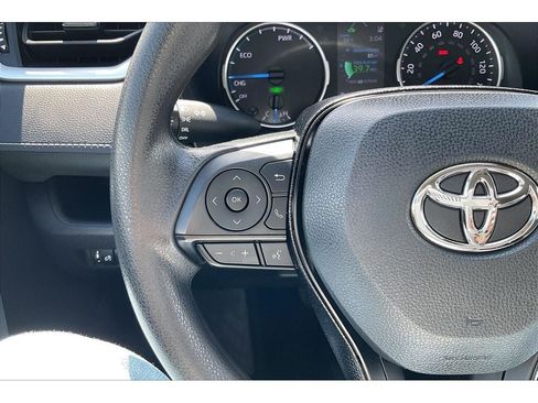 Used 2021 Toyota RAV4 LE AWD/4WD image 20