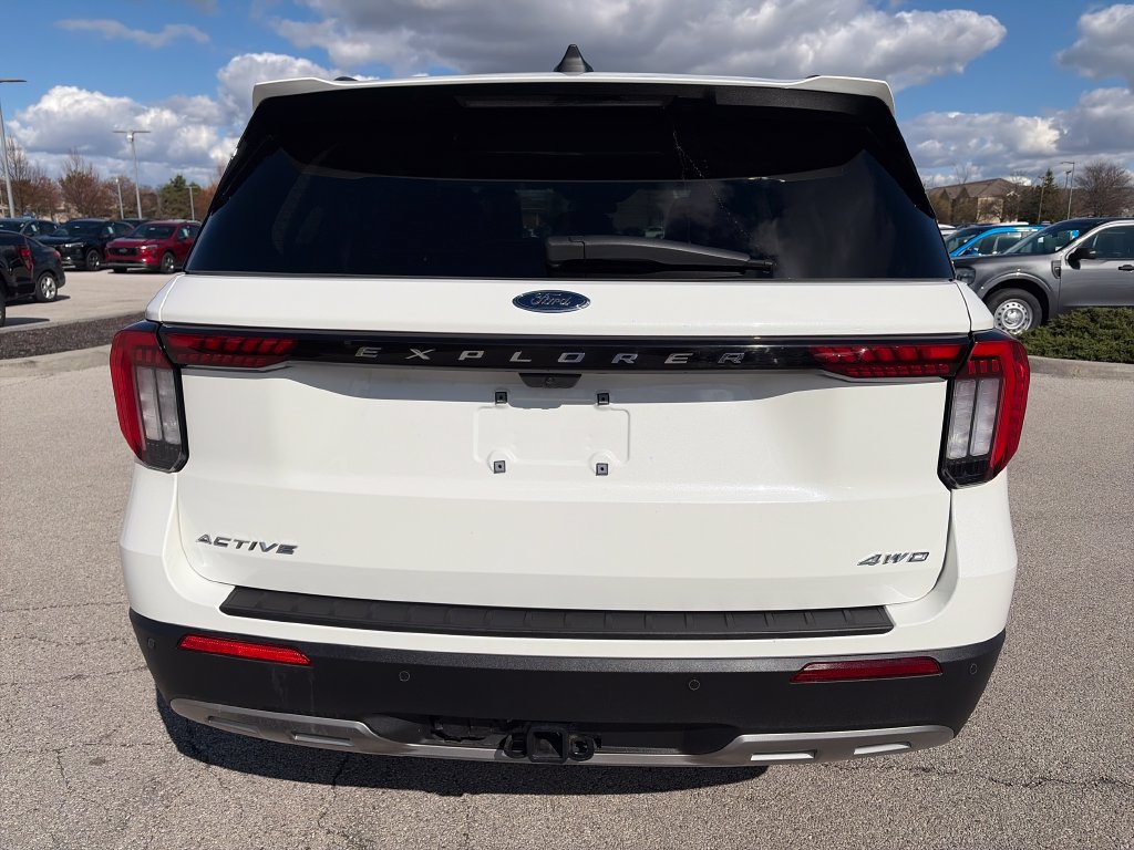 Used 2025 Ford Explorer Active w/ Active Comfort Package AWD/4WD image 6