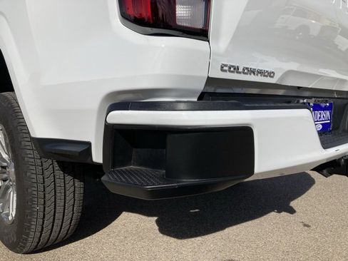 Used 2023 Chevrolet Colorado LT w/ LT Convenience Package II image 8