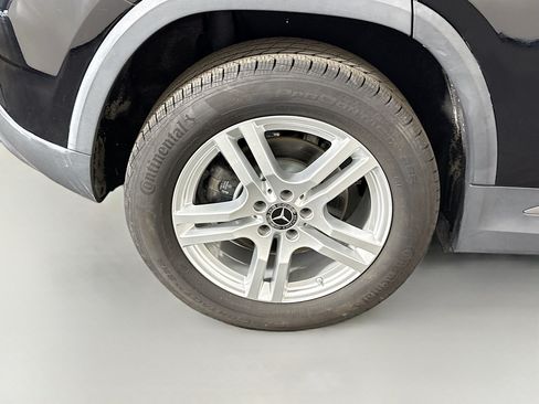 Used 2023 Mercedes-Benz GLA 250 4MATIC w/ Premium Package image 33