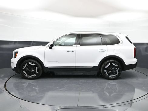 Used 2025 Kia Telluride S FWD image 38