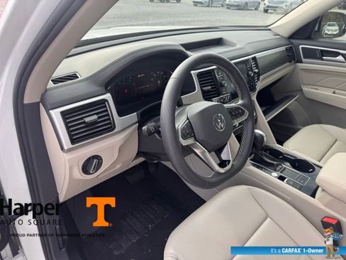 Used 2023 Volkswagen Atlas SE w/ Panoramic Sunroof Package image 14