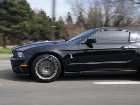 Used 2012 Ford Mustang Shelby GT500 w/ SVT Performance Pkg image 3