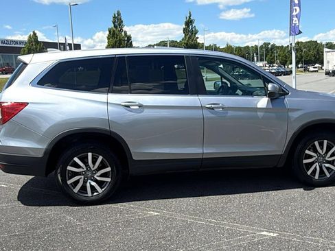 Used 2021 Honda Pilot EX image 4