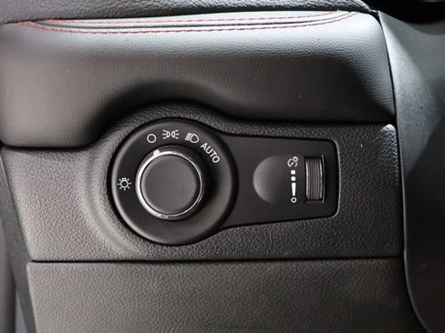 Used 2025 Dodge Durango GT AWD/4WD image 21