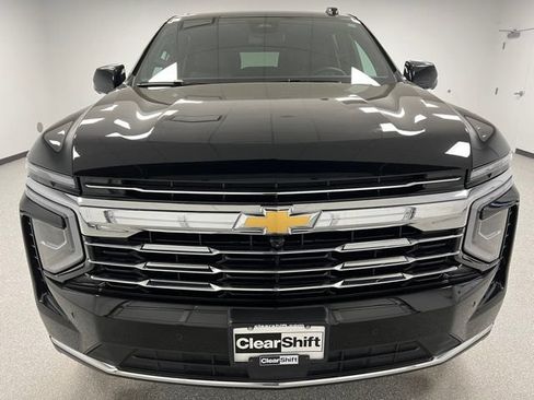 Used 2025 Chevrolet Tahoe LT AWD/4WD image 3