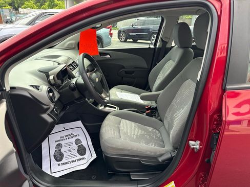 Used 2012 Chevrolet Sonic LS FWD image 10