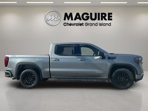 Used 2023 GMC Sierra 1500 Elevation image 2