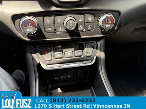 Used 2020 GMC Terrain SLT w/ Preferred Package FWD image 25