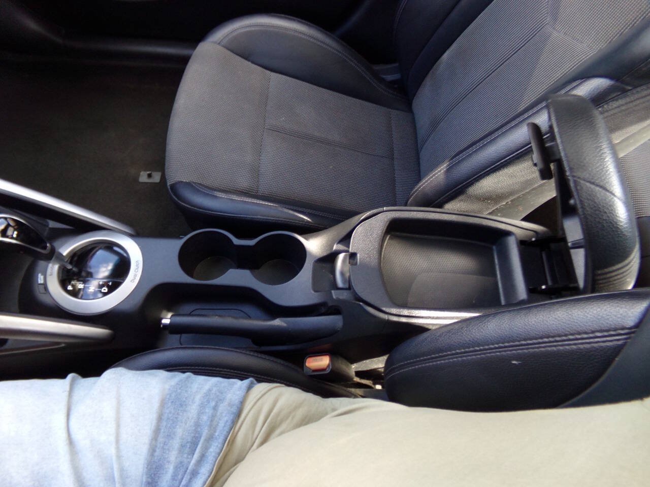 Used 2015 Hyundai Veloster w/ Option Group 03 FWD image 15