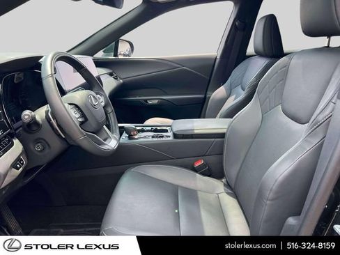 Used 2025 Lexus RX 350 Premium w/ Accessory Package AWD/4WD image 20