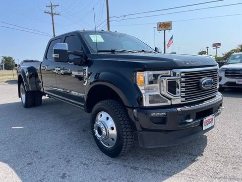 Used 2022 Ford F450 Platinum w/ FX4 Off-Road Package AWD/4WD image 3