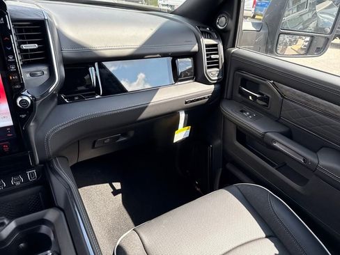 New 2026 RAM 3500 Limited image 27