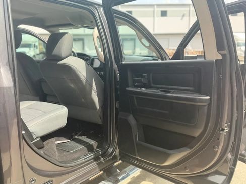 Used 2018 RAM 2500 Tradesman w/ Chrome Appearance Group RWD image 20