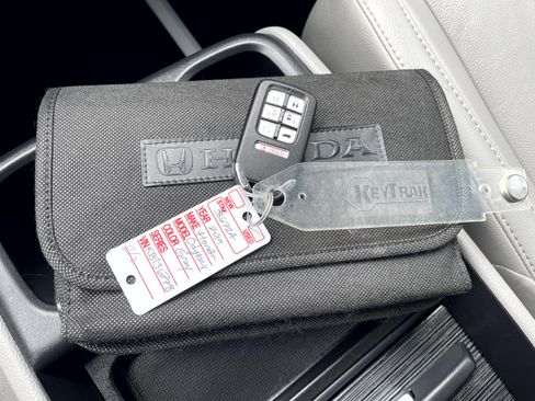 Used 2019 Honda Odyssey EX-L image 22