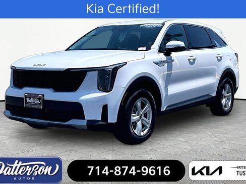 Used 2026 Kia Sorento LX FWD image 1